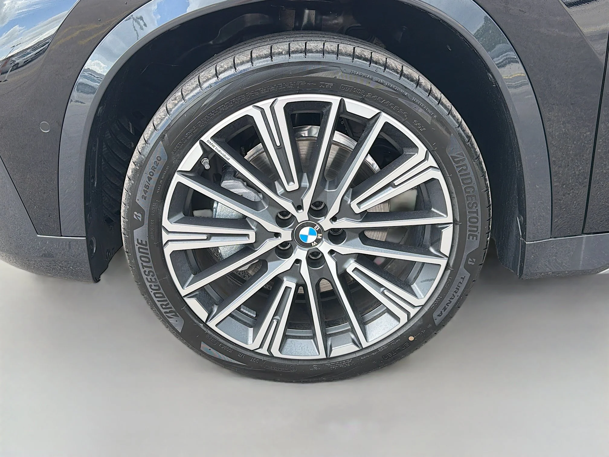 New 2026 Jet Black BMW xDrive28i image 40