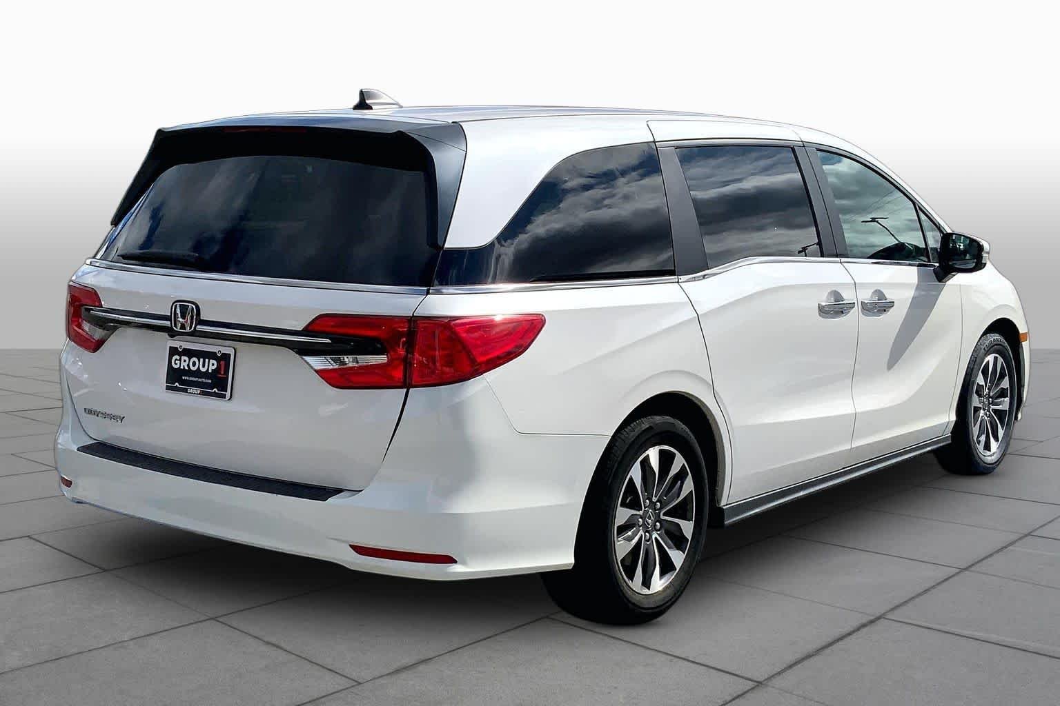 2024 Honda Odyssey EX-L - Photo 13