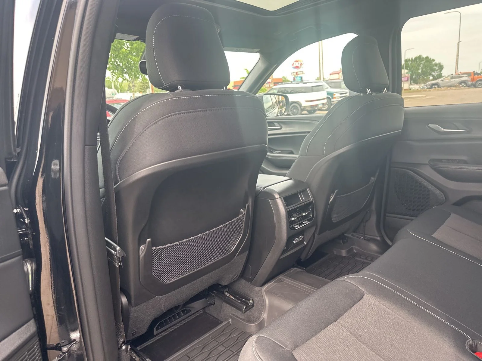 Used 2024 Black Jeep Laredo image 17