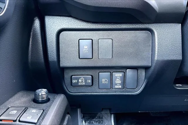 Certified Used 2020 ICE CAP Toyota  image 36