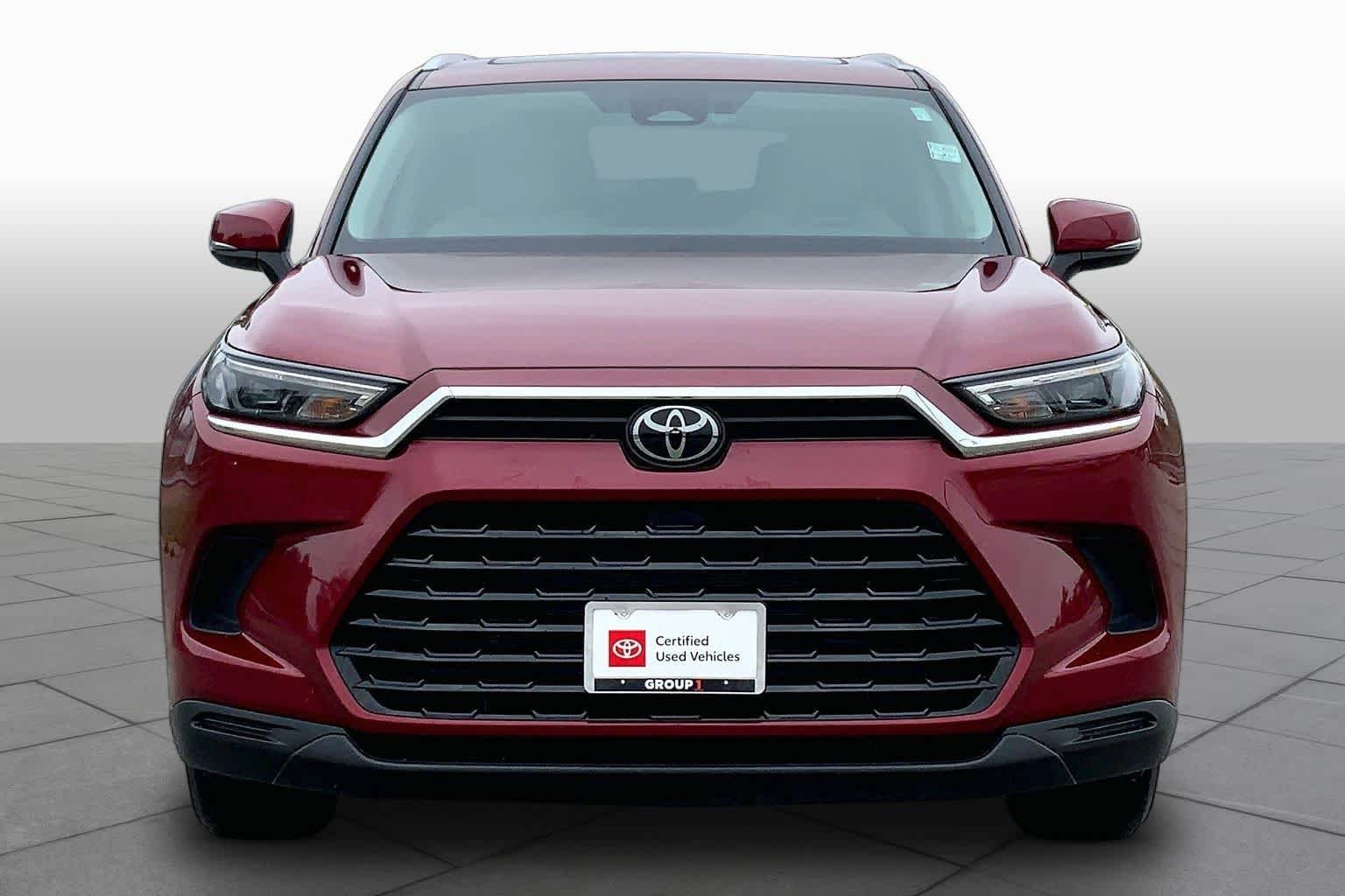 Used 2024 Ruby Flare Pearl Toyota XLE image 4