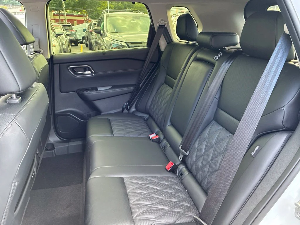 New 2026 Everest White Pearl TriCoat Nissan Platinum image 27