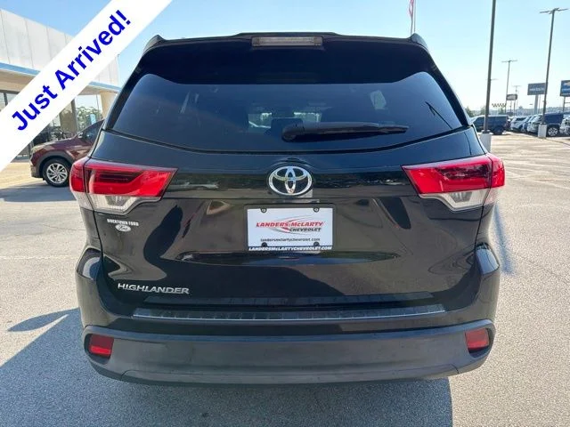 Used 2018 Black Toyota LE image 4