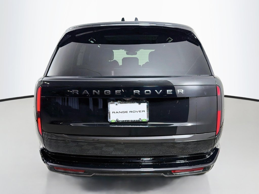 New 2027 Santorini Black Land Rover SE image 6