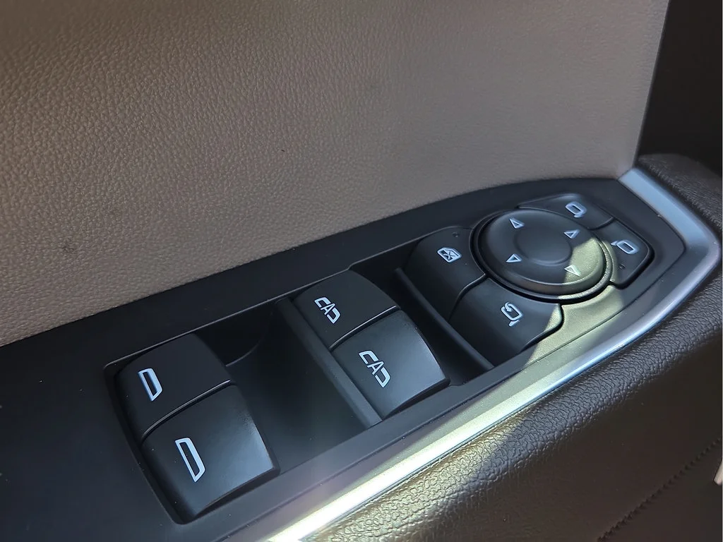 2023 Chevrolet Silverado 1500 LTZ - Photo 14