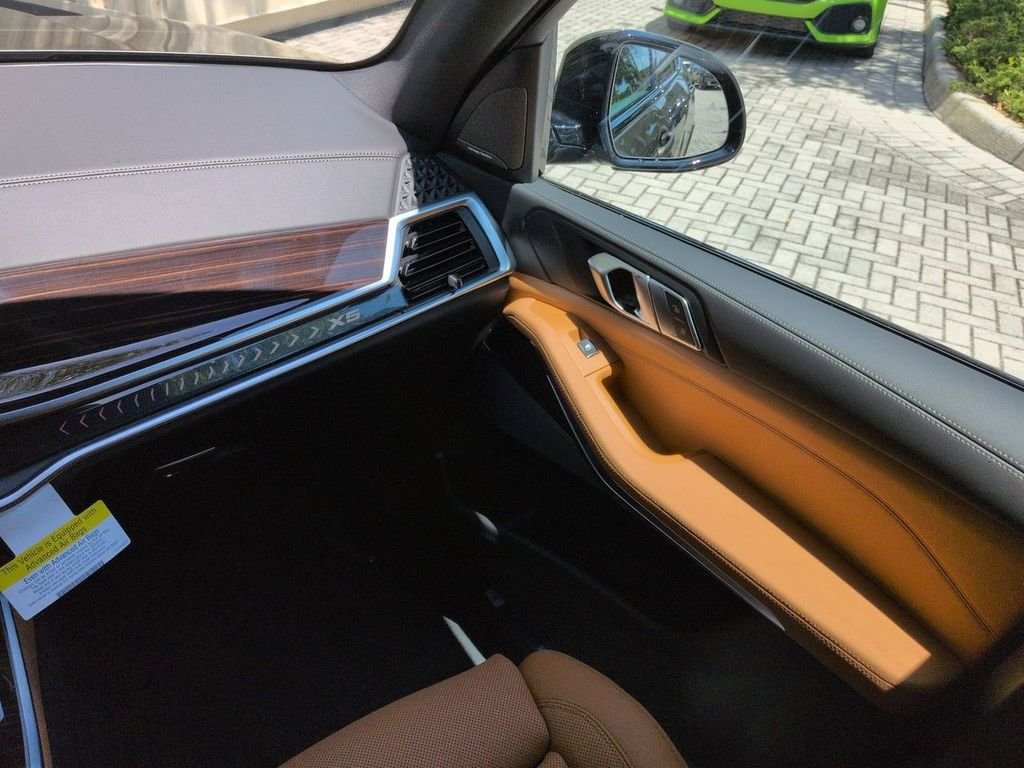 New 2026 Manhattan Green Metallic BMW xDrive40i image 17