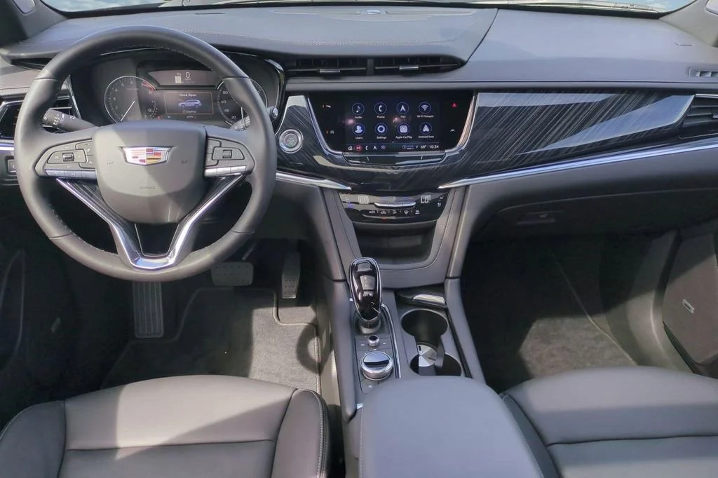 Used 2025 Stellar Black Metallic Cadillac Premium Luxury image 16
