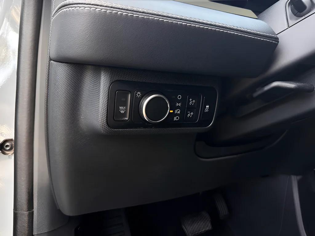 Used 2024 Gray Ford Premium image 17