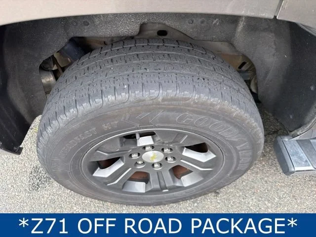Used 2015 BROWNSTONE METALLIC Chevrolet LT image 11
