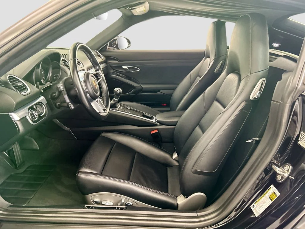 Used 2017 Black Porsche  image 17