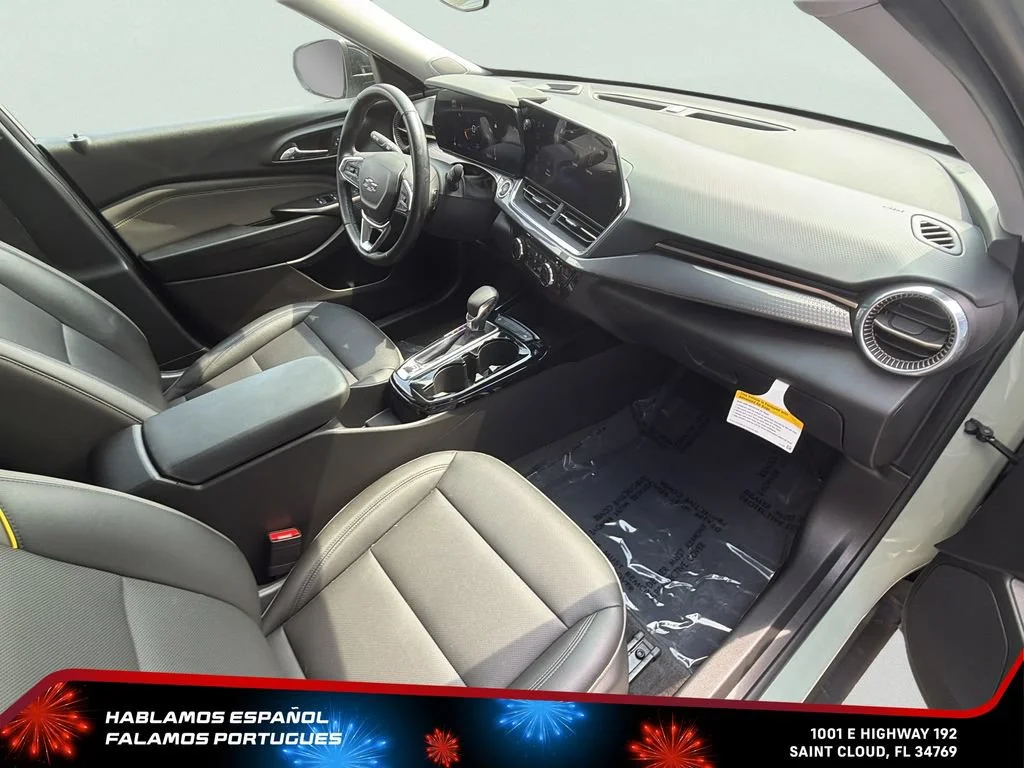 Used 2025 Cacti Green Chevrolet ACTIV image 30