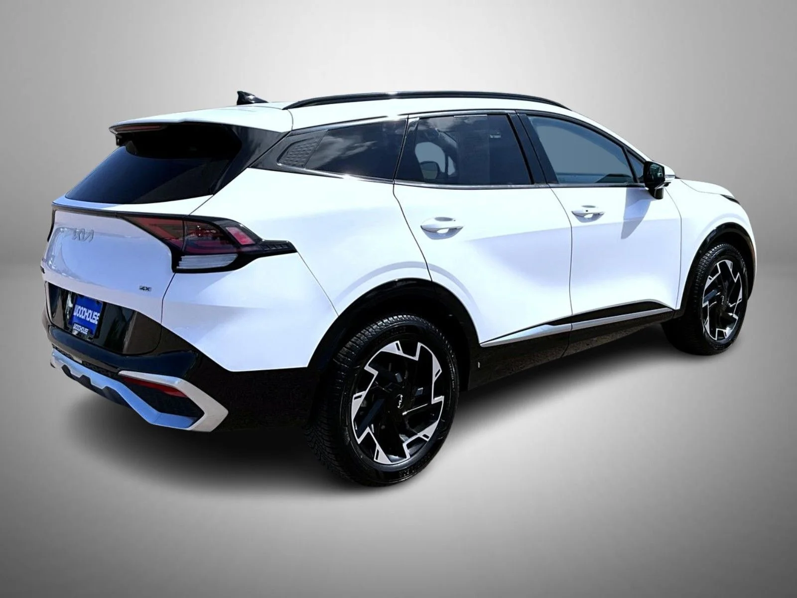 Used 2023 White Kia SX-Prestige image 5