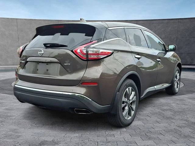 Used 2016 Brown Nissan S image 10