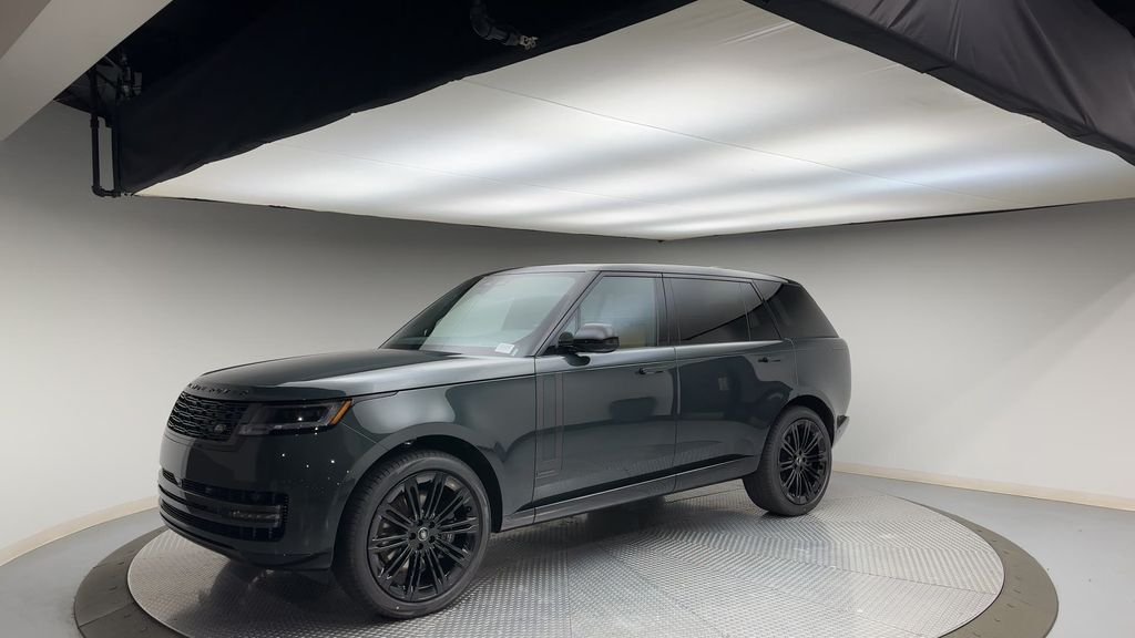 Used 2024 Belgravia Green Metallic Land Rover Autobiography image 4