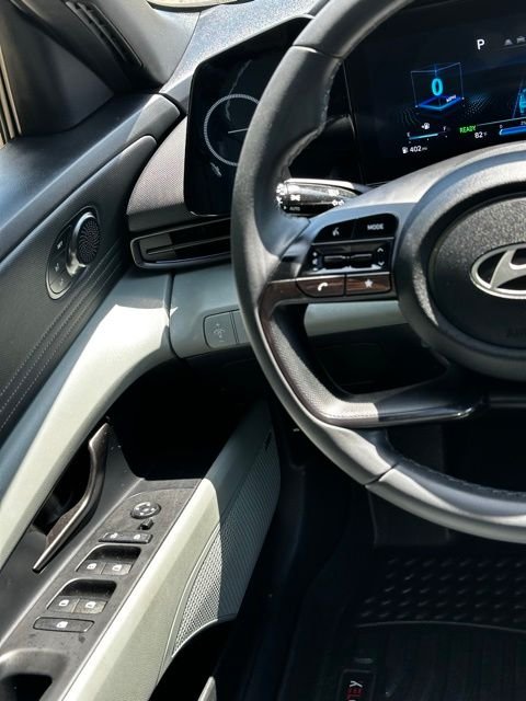 2024 Hyundai Elantra Limited - Photo 29