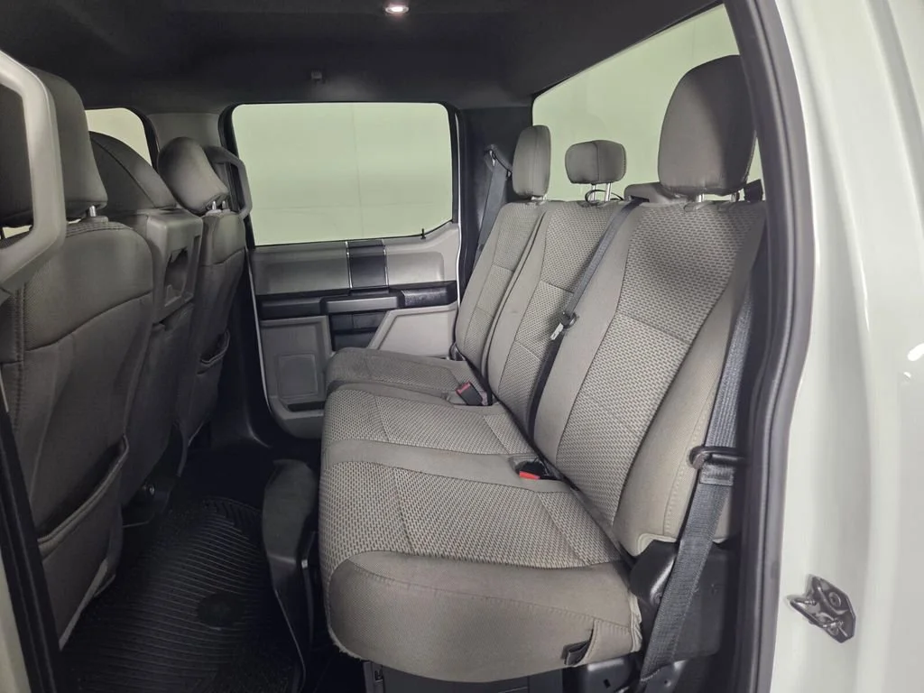 Used 2020 Oxford White Ford XLT image 25