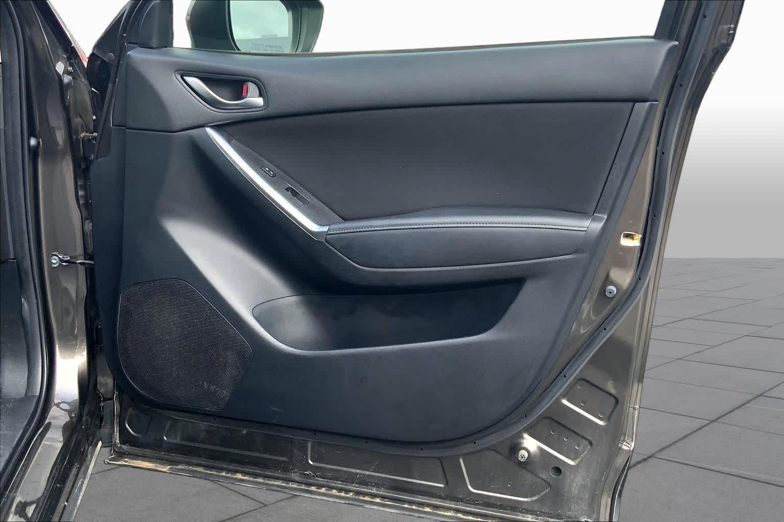 Used 2016 Titanium Flash Mica Mazda Touring image 23
