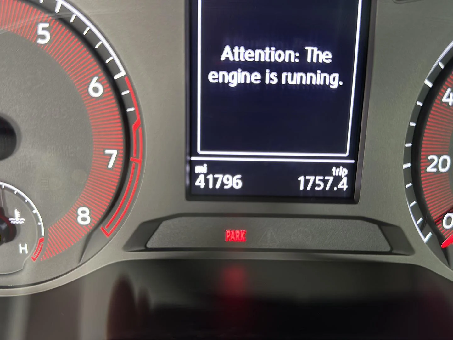Used 2019 Platinum Gray Metallic Volkswagen SE image 27