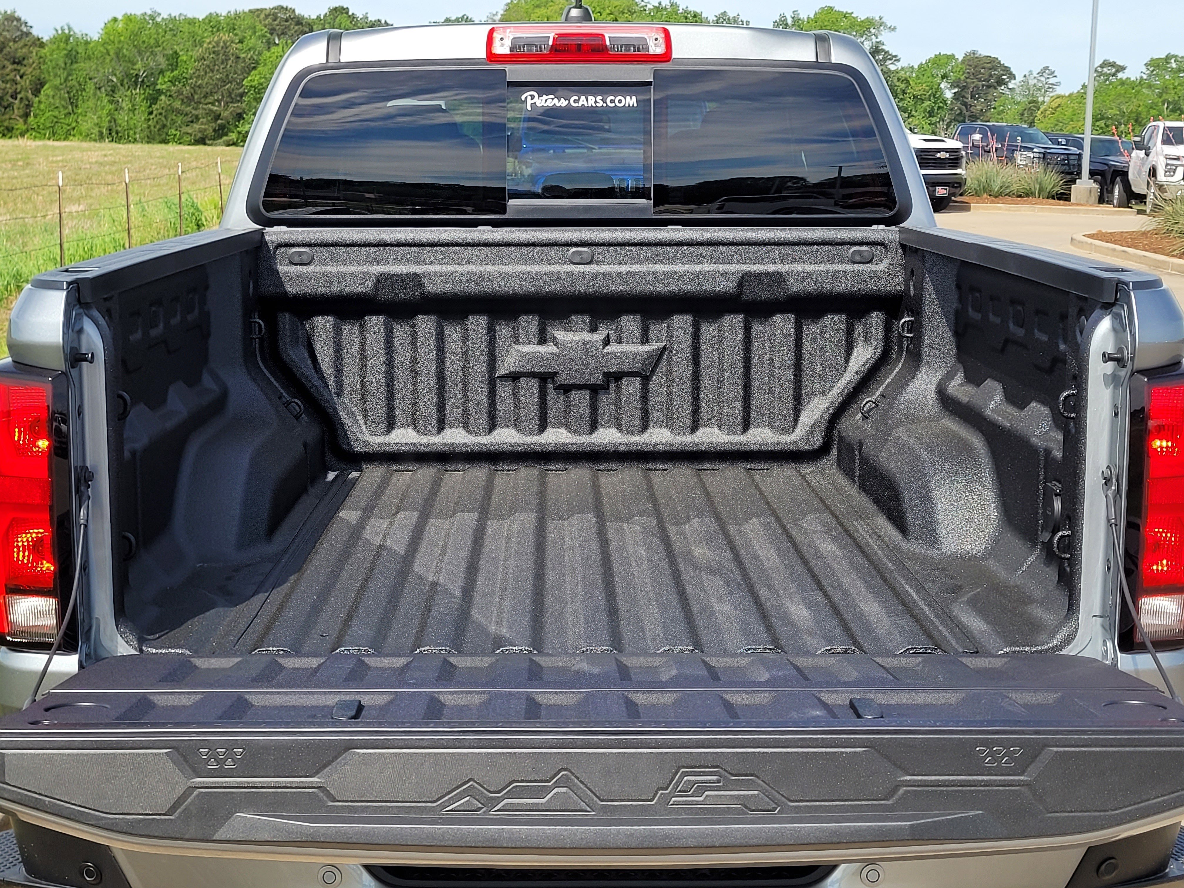 New 2026 Sterling Gray Metallic Chevrolet 4WD LT image 7
