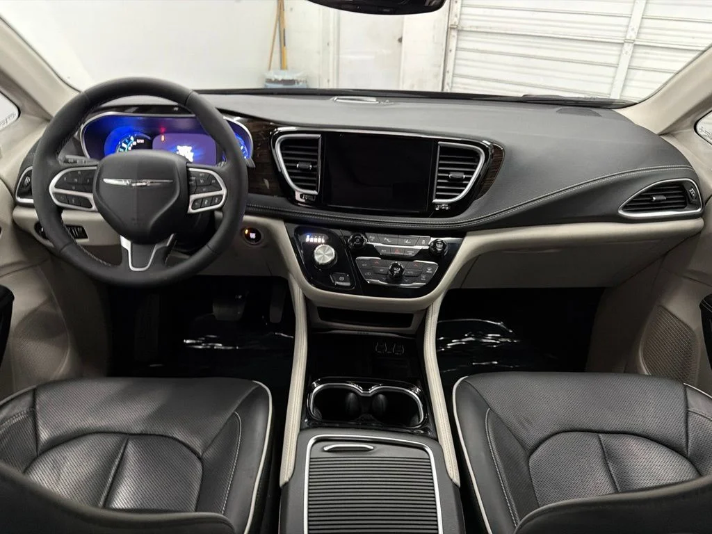 Used 2023 Blue Chrysler Limited image 26