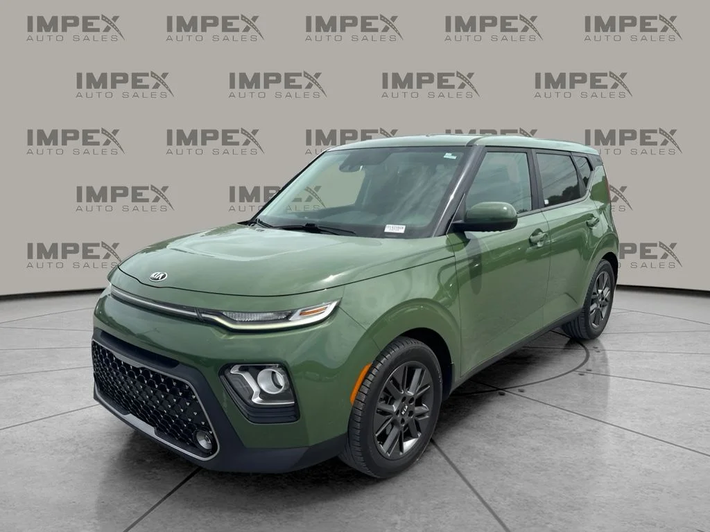 Used 2020 Green Kia EX image 1