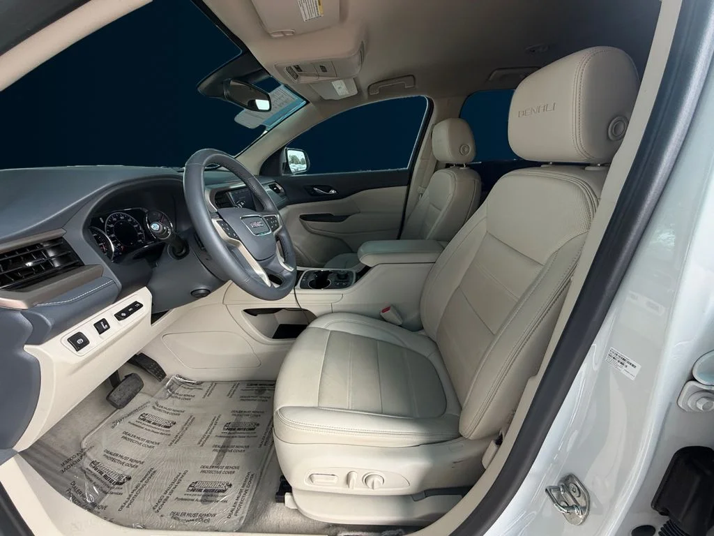Used 2023 White GMC Denali image 10