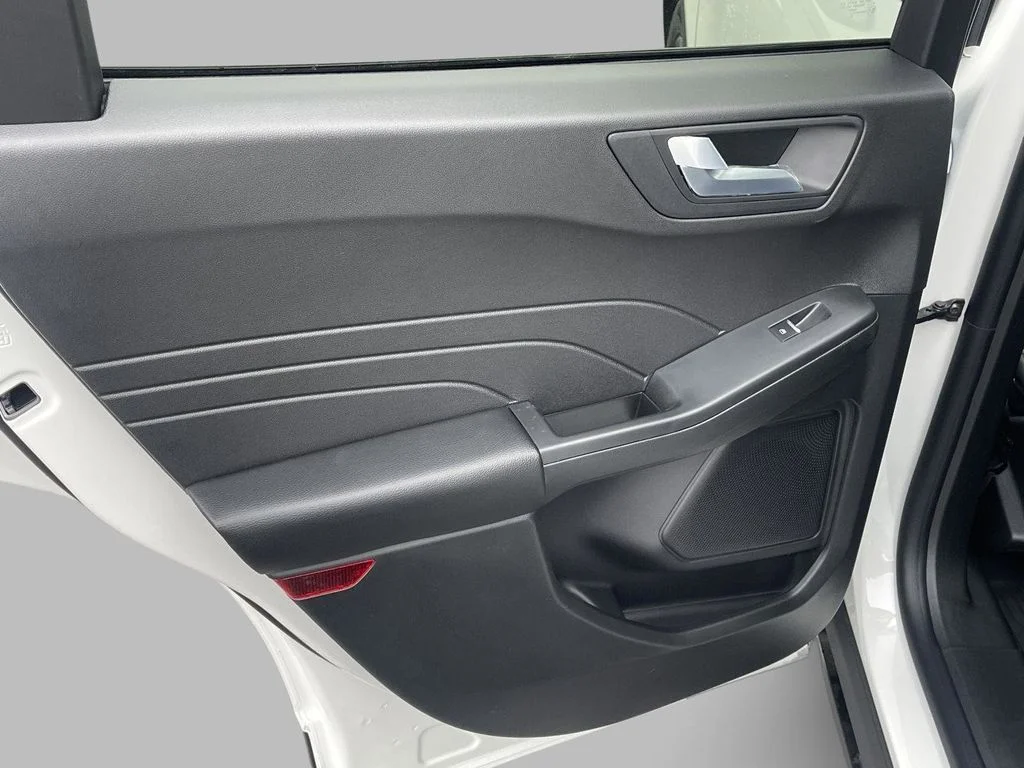New 2026 Star White Metallic Tri-coat Ford ST-Line image 20