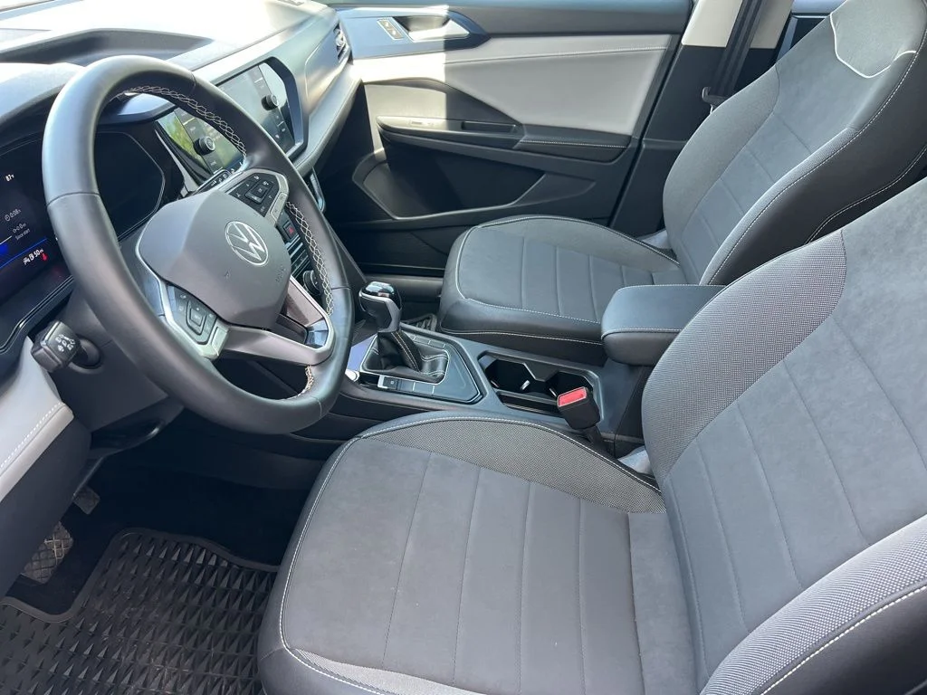 Used 2024 Platinum Gray Metallic Volkswagen 1.5T SE image 32