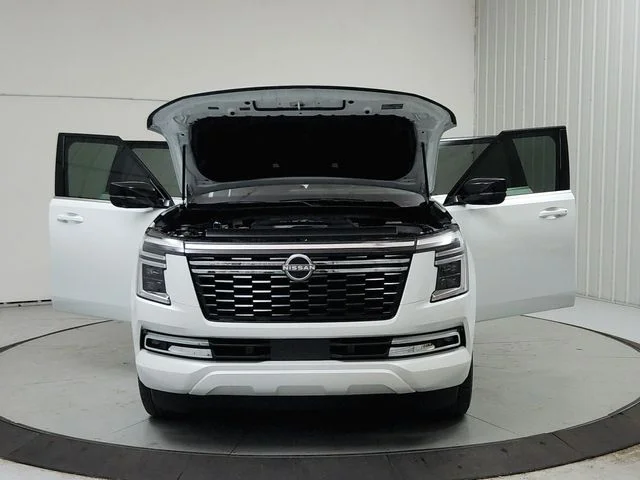 Used 2025 White Nissan Platinum Reserve image 10