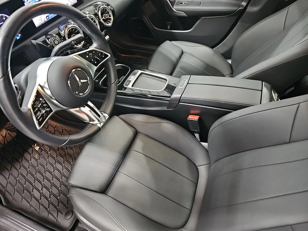 Used 2024  Mercedes-Benz CLA 250 image 18