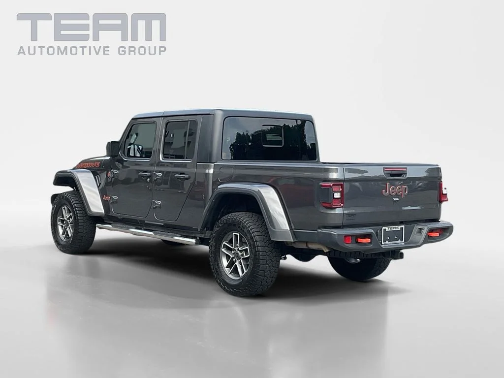 Used 2025 Gray Jeep Mojave image 5