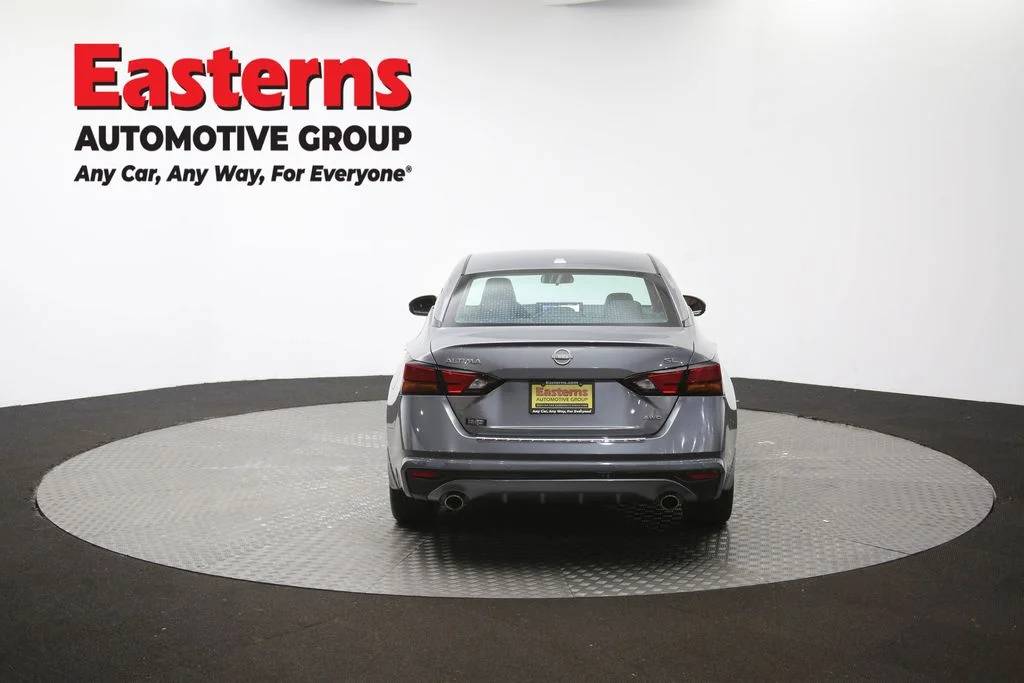 Used 2023 Gray Nissan 2.5 SL image 29