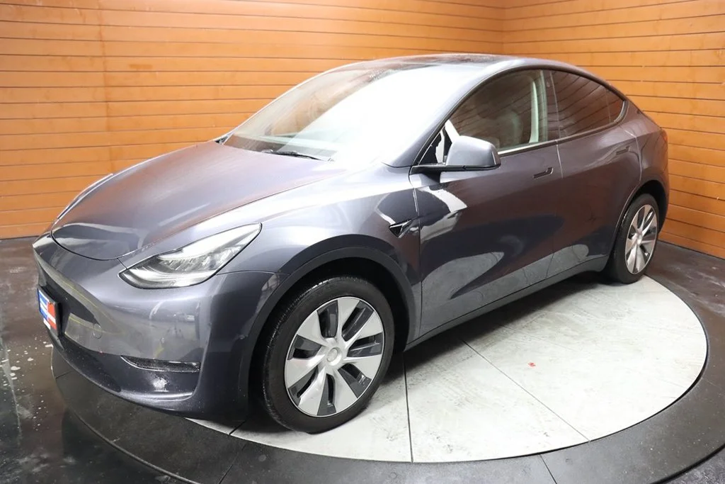 Used 2023 Solid Black Tesla Long Range image 7