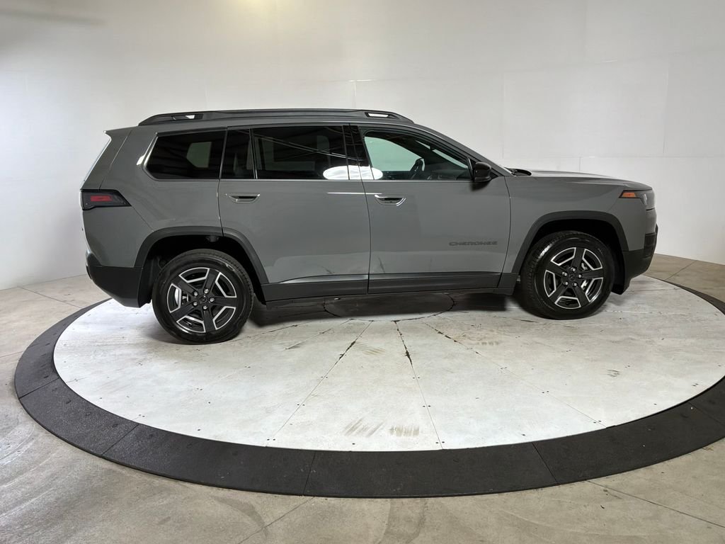 New 2026 Sting-Gray Clear-Coat Exterior Paint Jeep Limited image 8