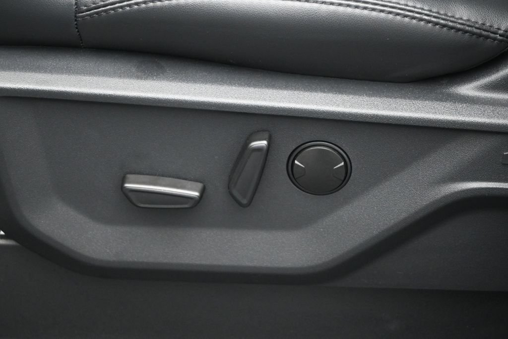 Certified Used 2025 White Ford Tremor image 10