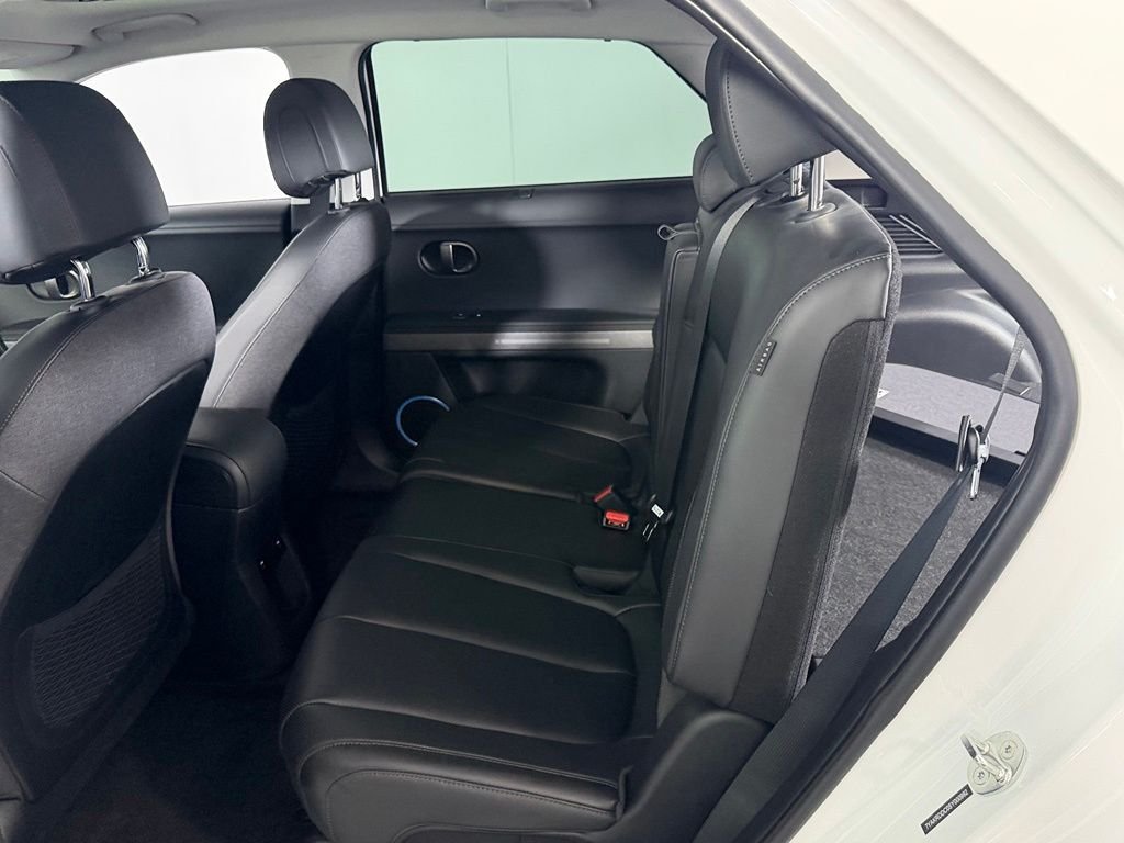 Used 2025 White Hyundai Limited image 29
