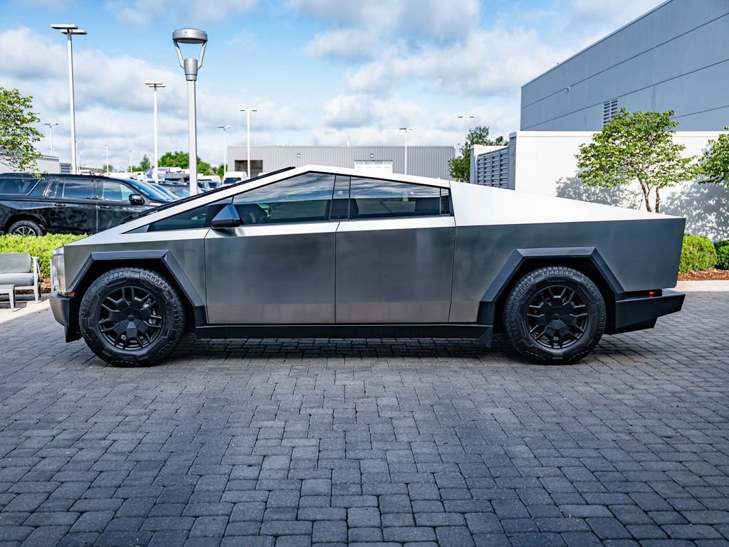 Used 2024 Silver Tesla Foundation Series image 8