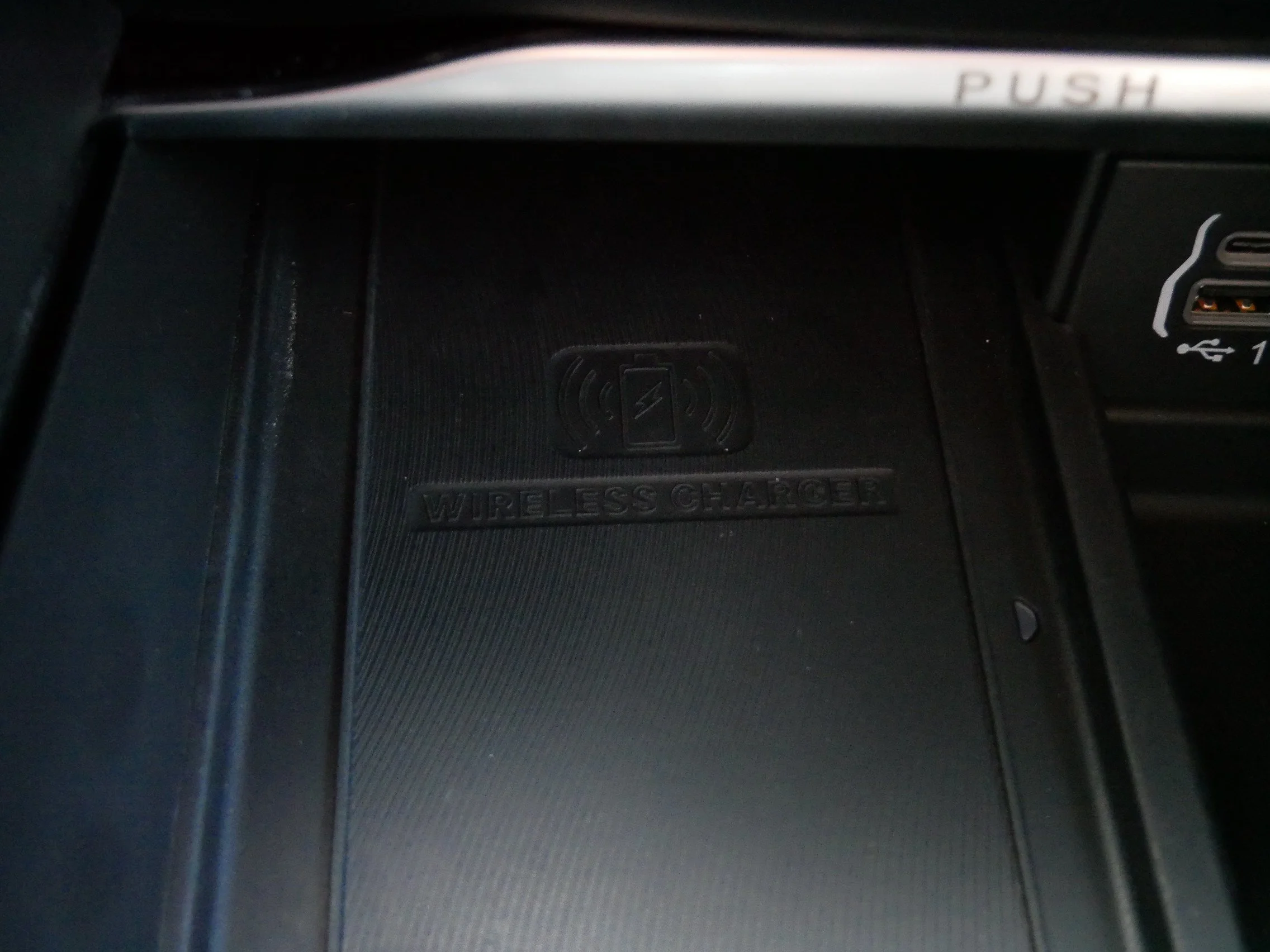Used 2021 Velvet Red Pearlcoat Chrysler Limited image 27