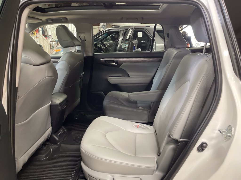 Used 2026 Beige Toyota Platinum image 25