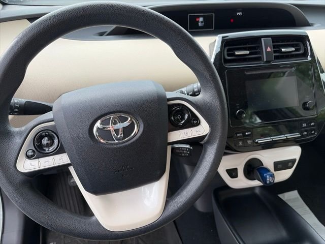 Used 2017 Blizzard Pearl Toyota Two image 10