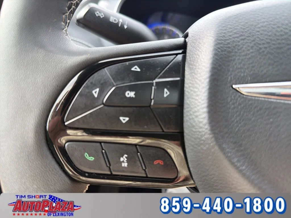 Used 2025 Black Chrysler Limited image 11