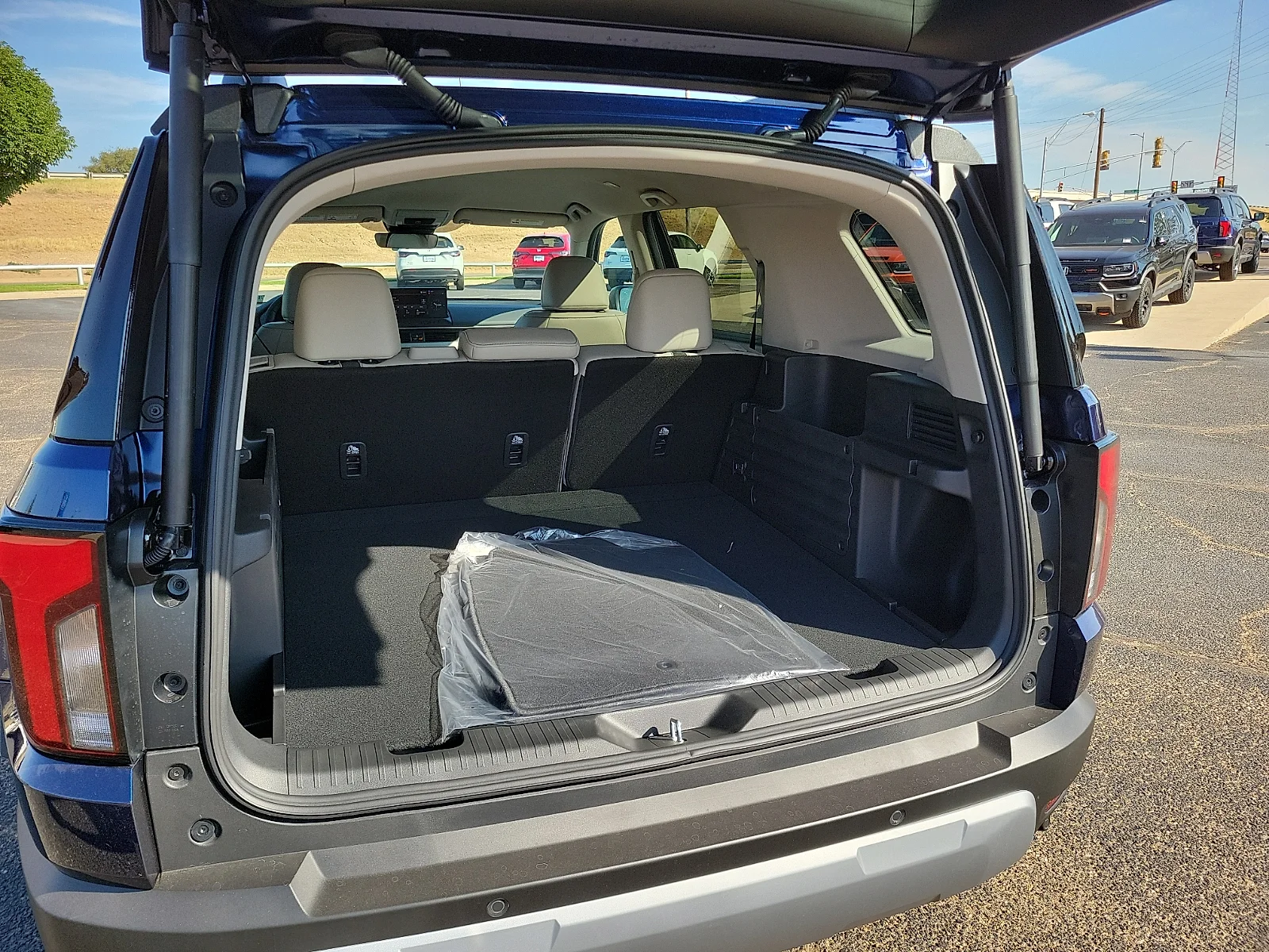 New 2026 Obsidian Blue Pearl Honda RTL image 15
