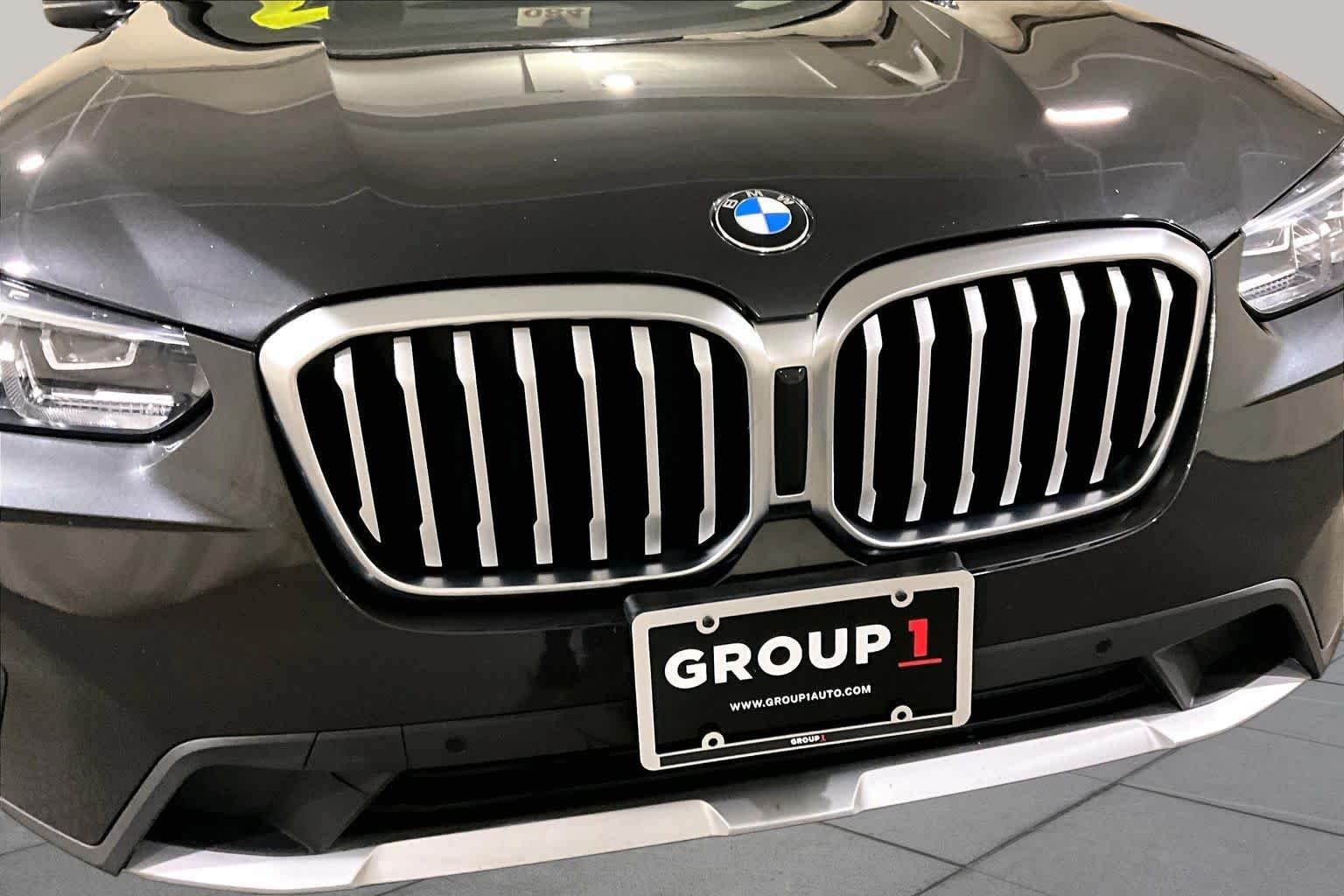 Used 2022 Dark Graphite Metallic BMW xDrive30i image 31