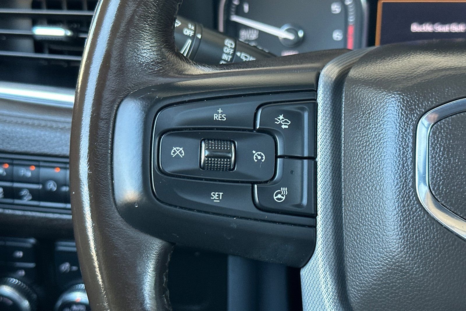 2021 GMC Yukon Denali - Photo 29