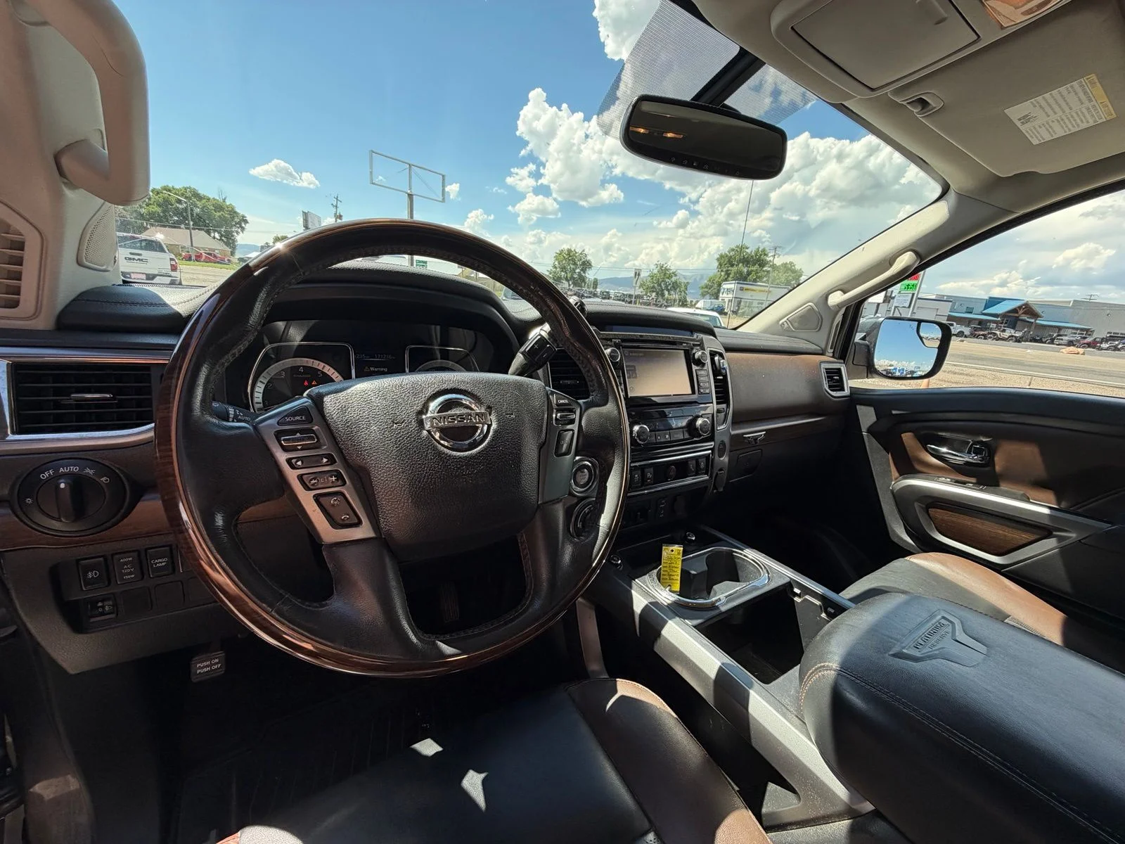 Used 2017 Brown Nissan Platinum Reserve image 10