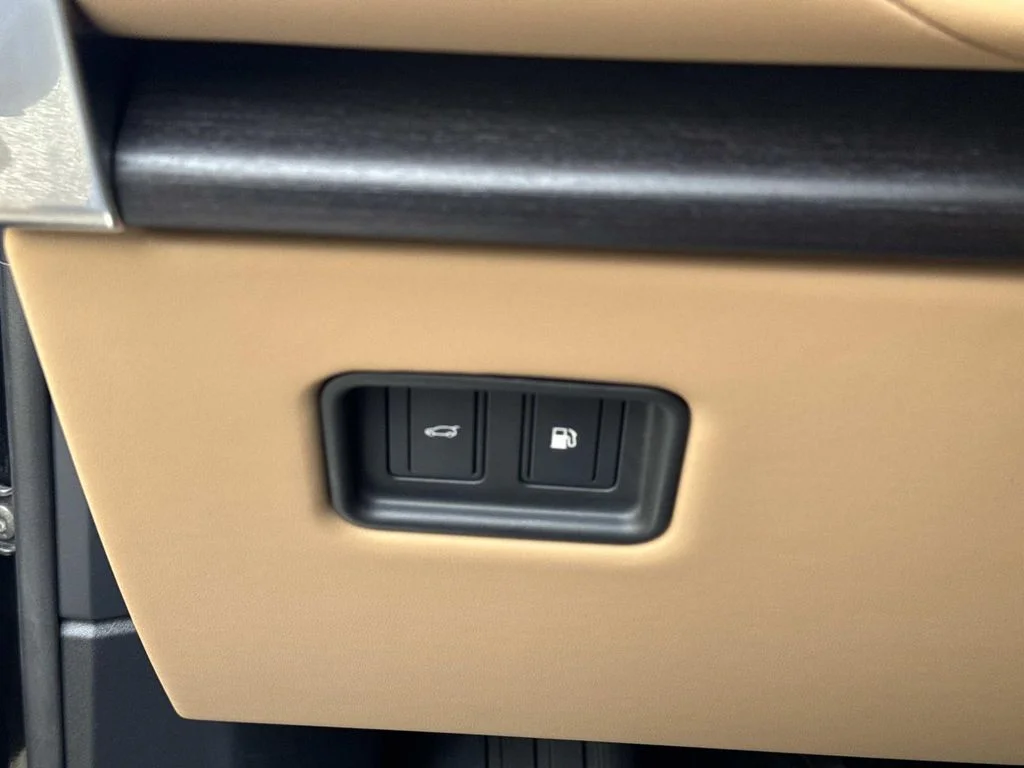 2025 Land Rover Range Rover SE - Photo 29