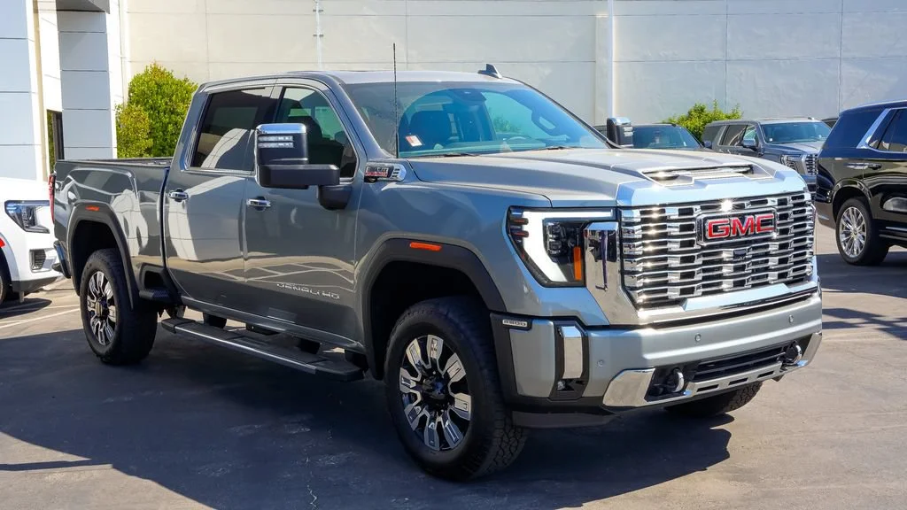 2026 GMC Sierra 2500HD Denali - Photo 6