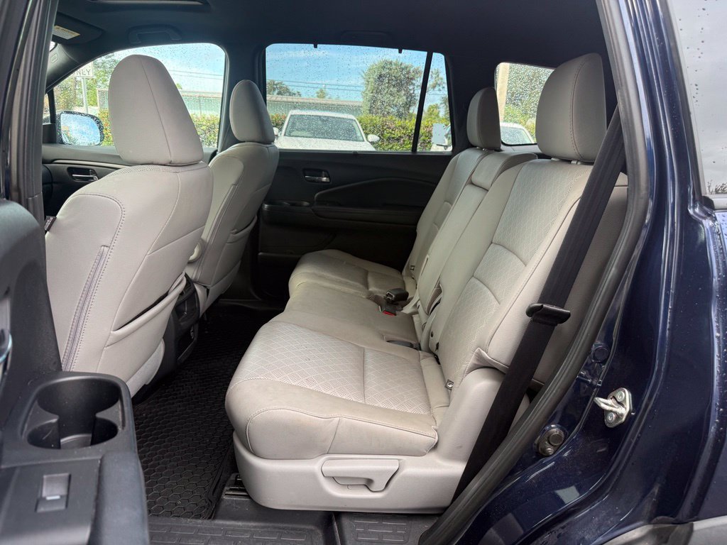 Used 2019 Blue Honda EX-L image 11