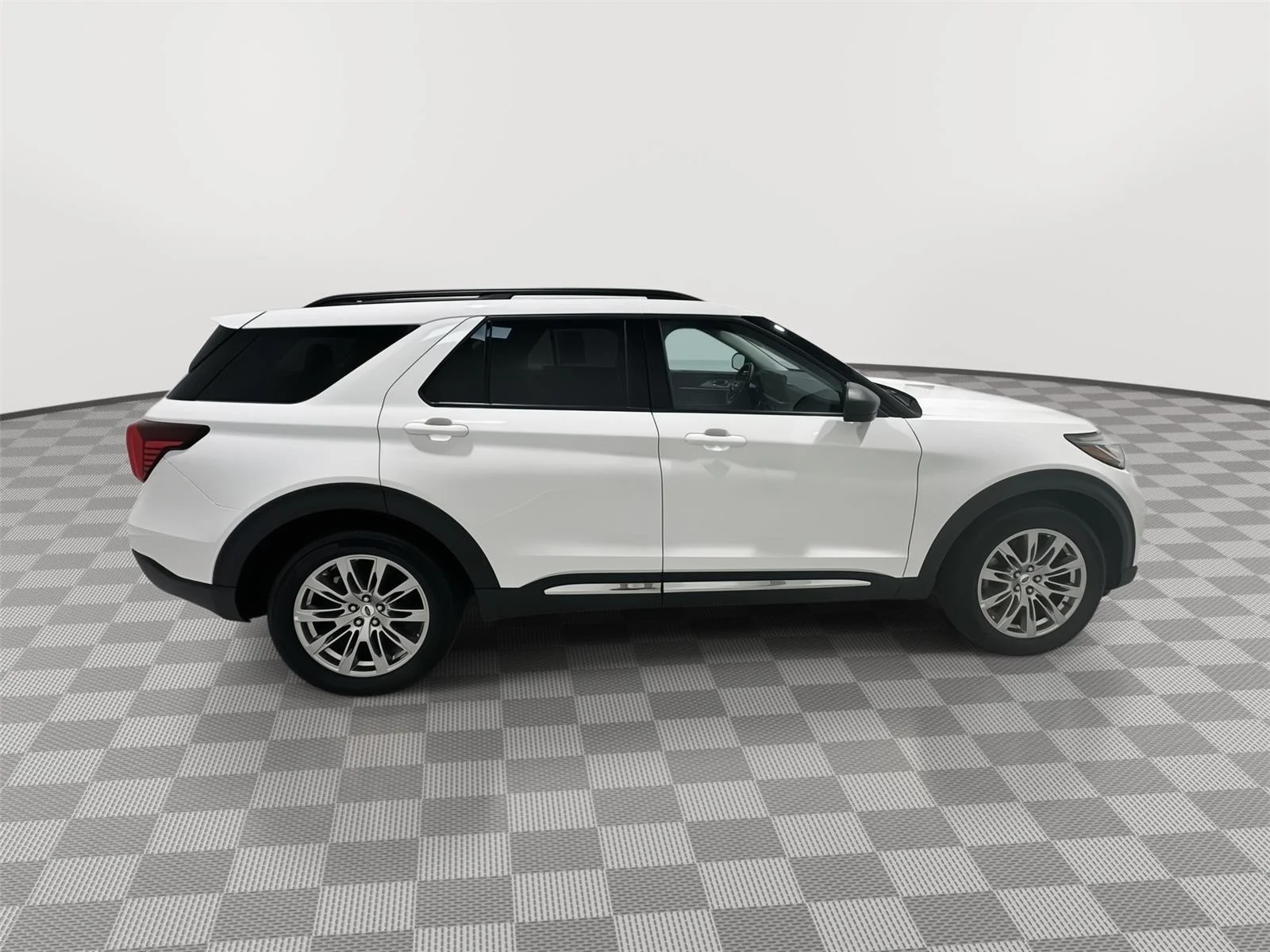 Used 2025 White Ford Active image 6