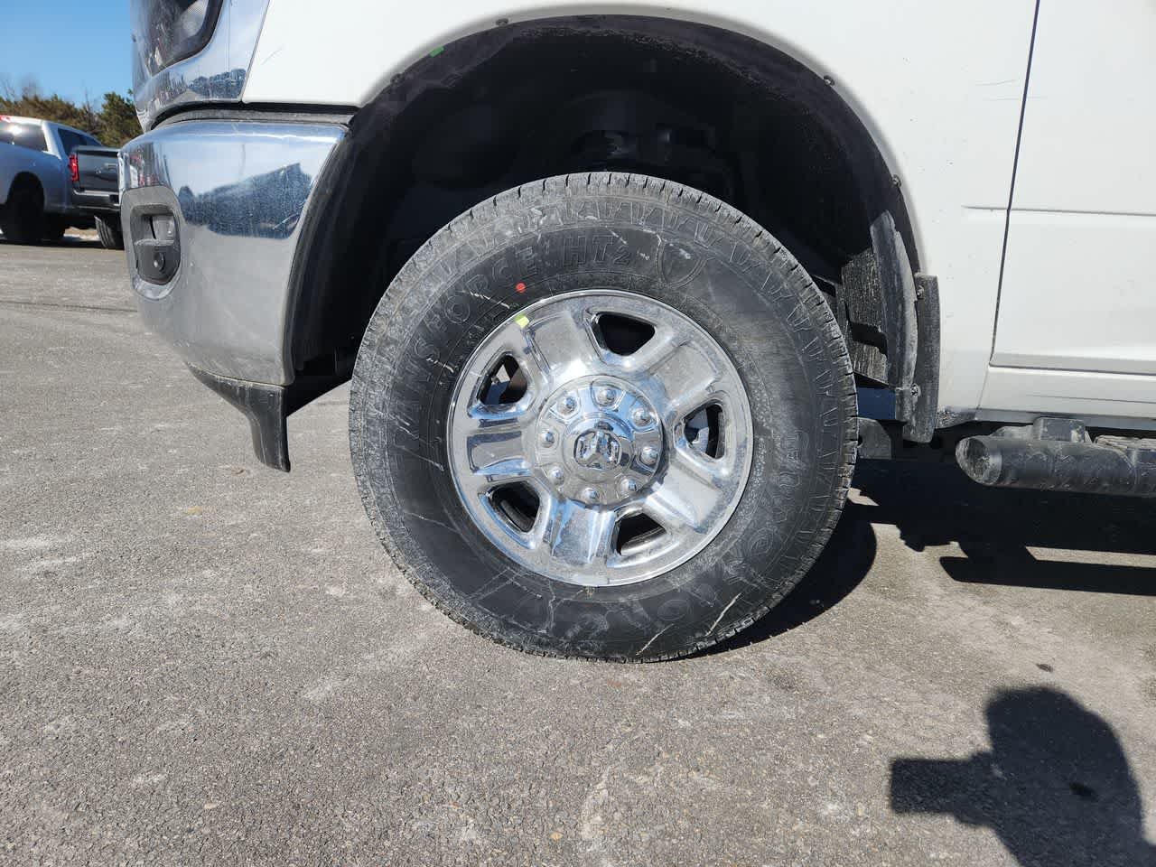 New 2026 Bright White Clear-Coat Exterior Paint RAM Tradesman image 10
